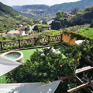 https://casa-fuente-hervera.in-canary-islands.com